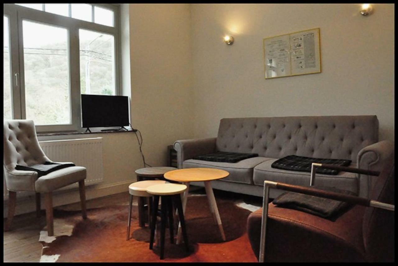 Een Thuis In De Condroz Waulsort ภายนอก รูปภาพ